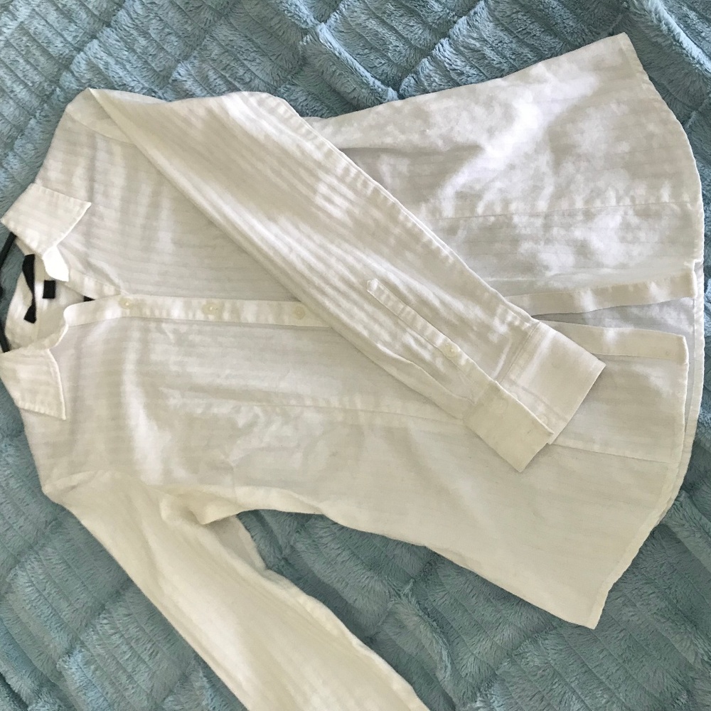 Express fitted button down